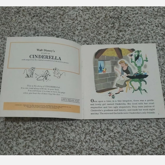 Walt Disney's Story of Cinderella 24 page Read-alo - Picture 3 of 5